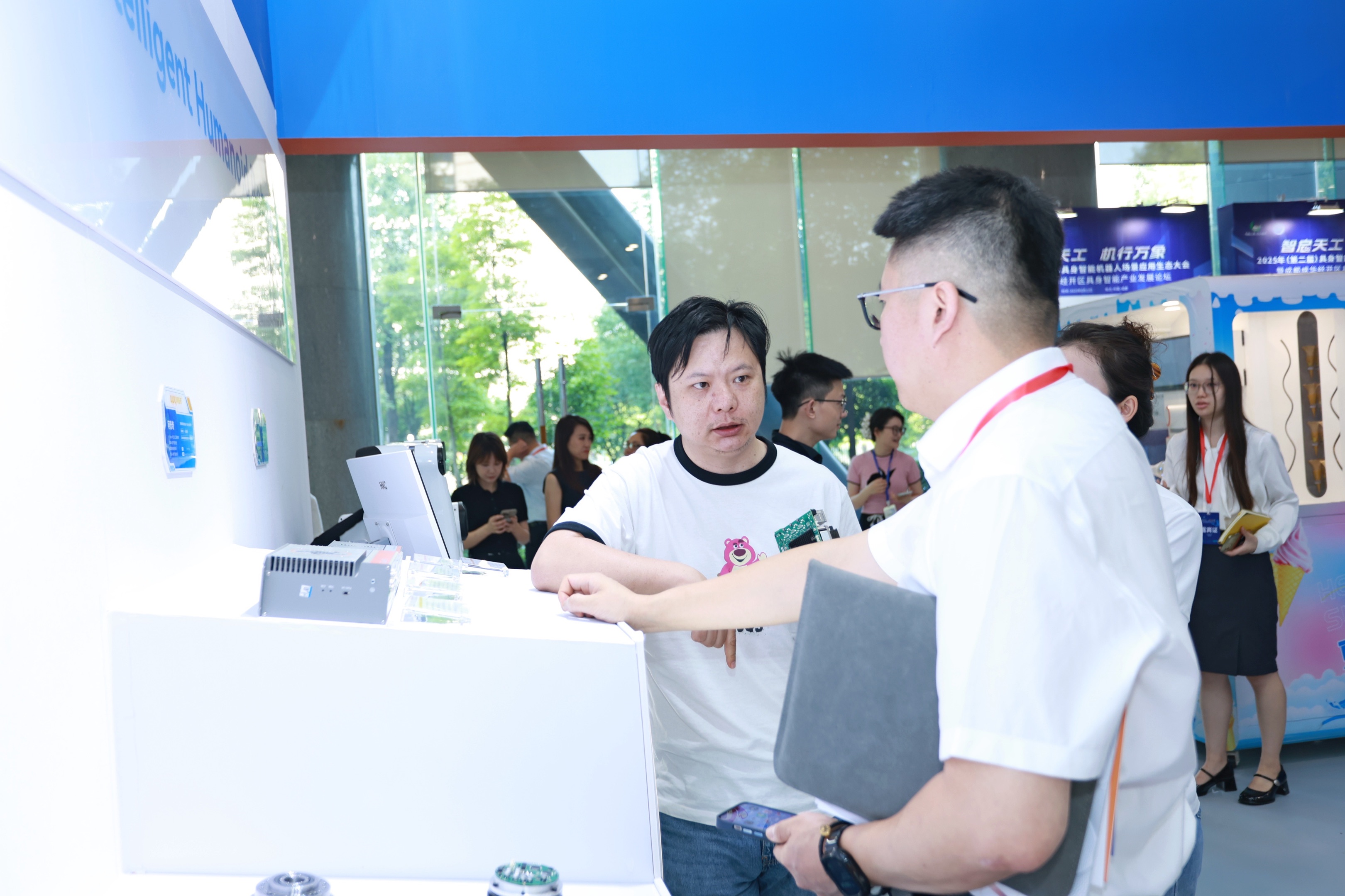 4e41320d-2b19-449a-bfbb-ae79edec6fdb